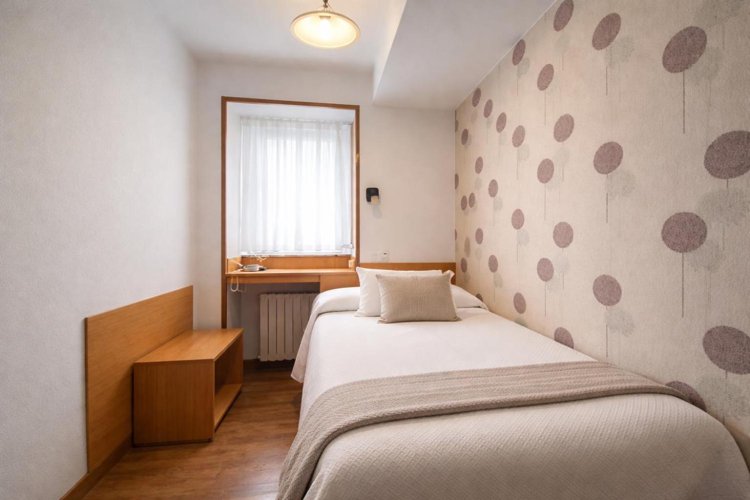 Single Room,1758532604:JPEG
